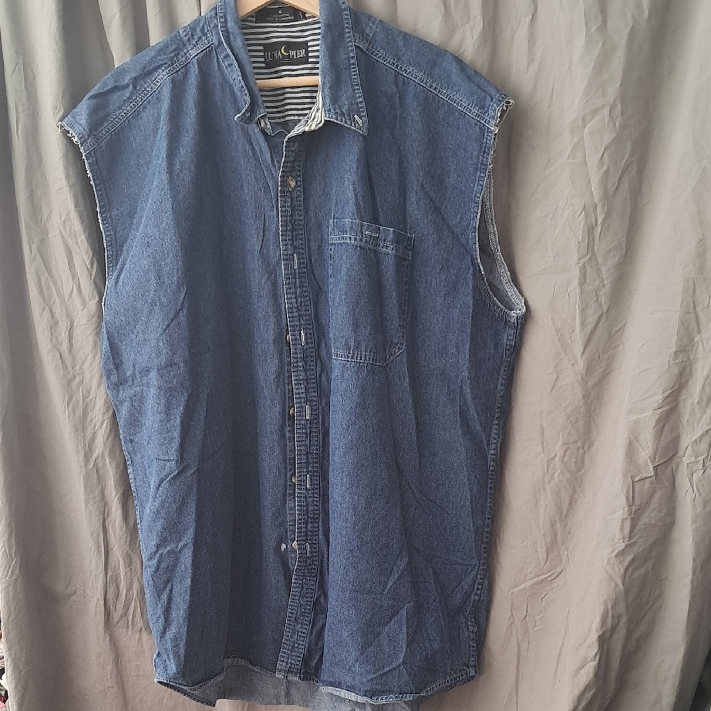 Luna Pier Sleeveless Denim Shirt